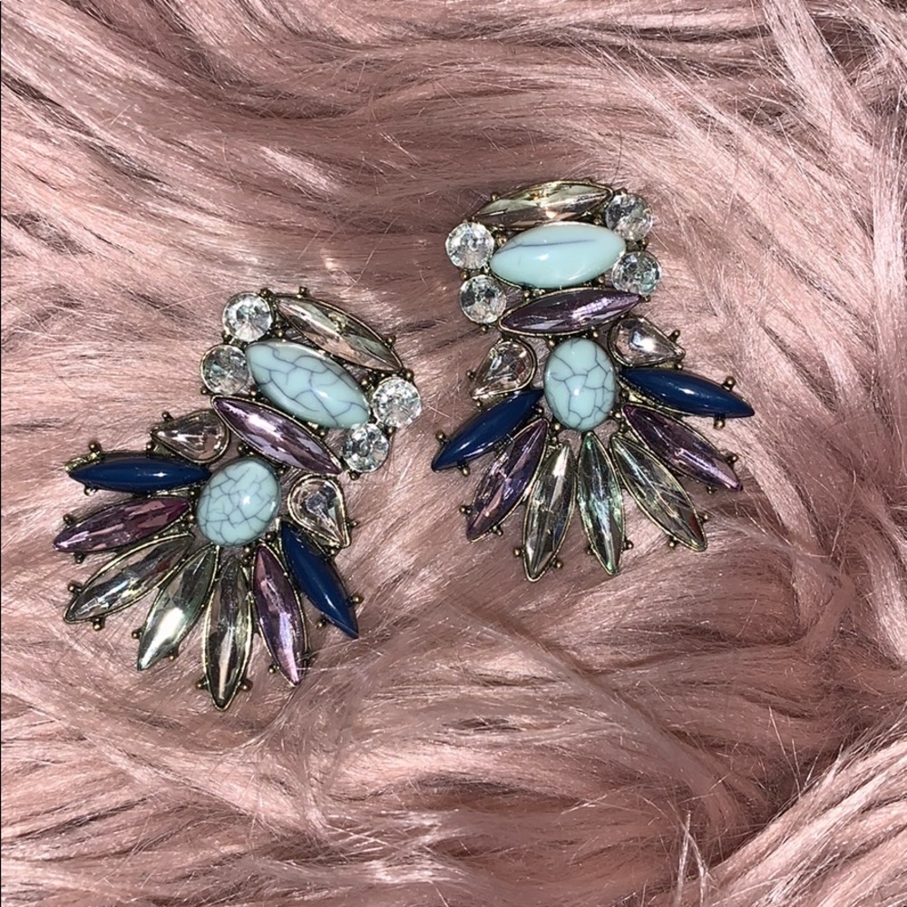 Color staple earrings